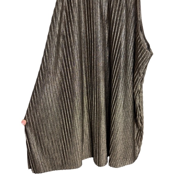 Torrid Size 2X High Neck Metallic Knit Bronze Gold Pleated Tank Casual Layering - Picture 4 of 9